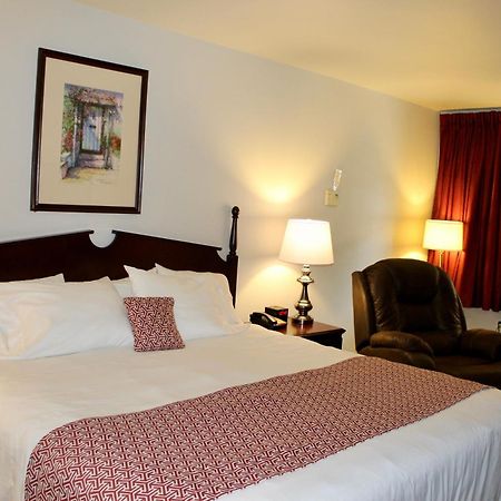 The Chalet Motel Mequon Extérieur photo