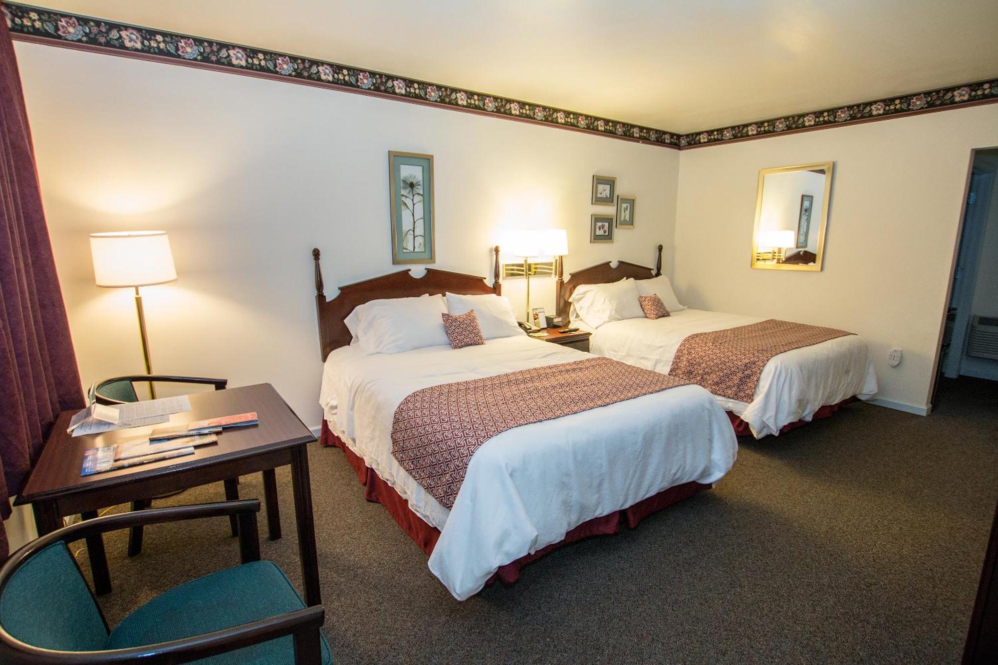 The Chalet Motel Mequon Extérieur photo
