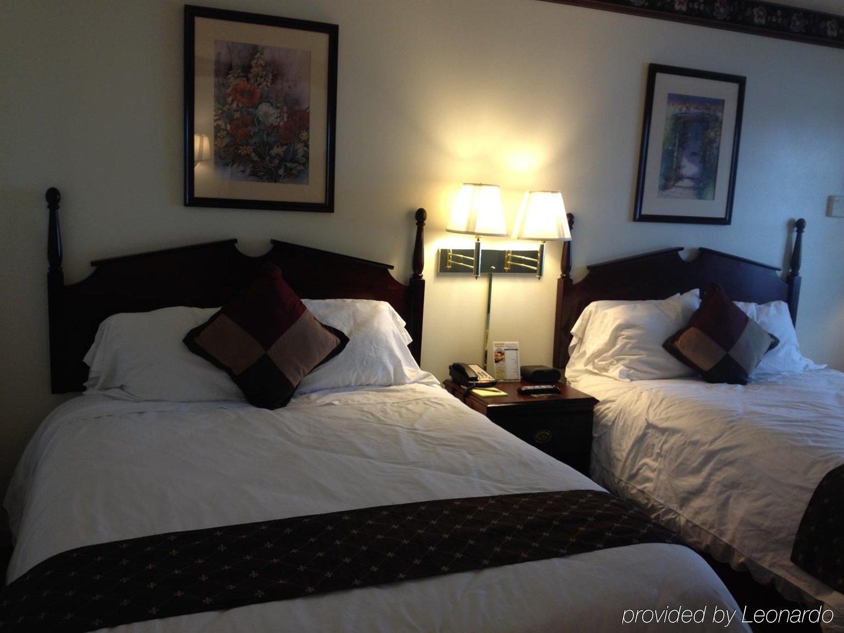 The Chalet Motel Mequon Extérieur photo