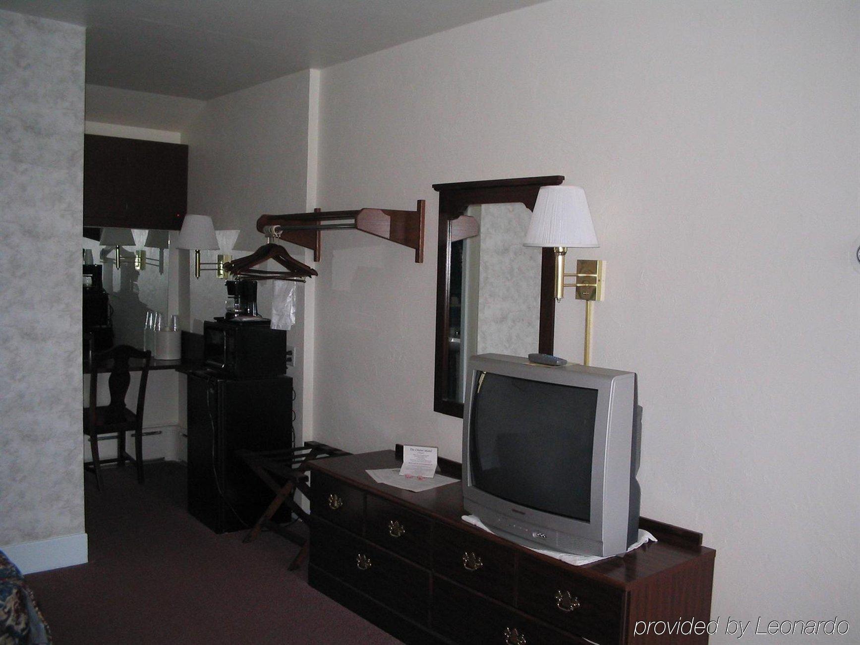 The Chalet Motel Mequon Extérieur photo